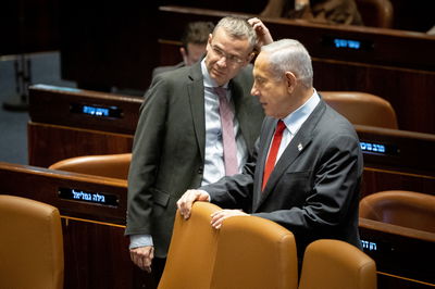 "איך יוצאים מזה?" לוין ונתניהו