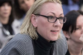 יוליה מלינובסקי כינתה את נתניהו בשידור "בוגד" - והתנצלה