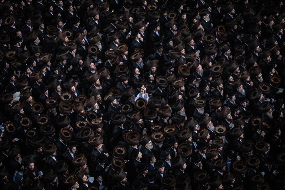 אלפים בחתונת נכדו השמיני של הרבי מבעלזא; הגרב"מ אזרחי והגרמ"ה הירש השתתפו