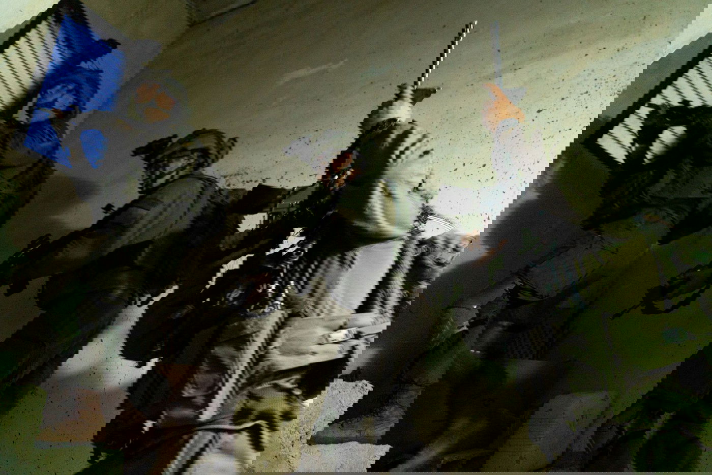 13 מבוקשים נעצרו; הושמד רכב ובו מטענים רבים | תיעוד