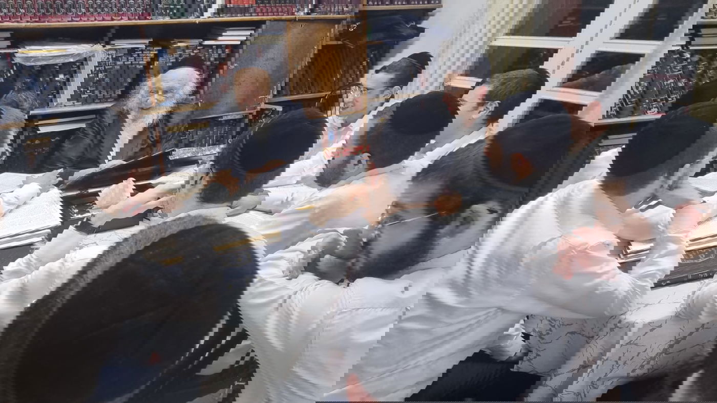 כִּי הַתּוֹרָה כּוֹלֶלֶת כָּל הַטּוֹבוֹת שֶׁבָּעוֹלָם; ראש הישיבה הגרב"ד פוברסקי במסירת שיעור