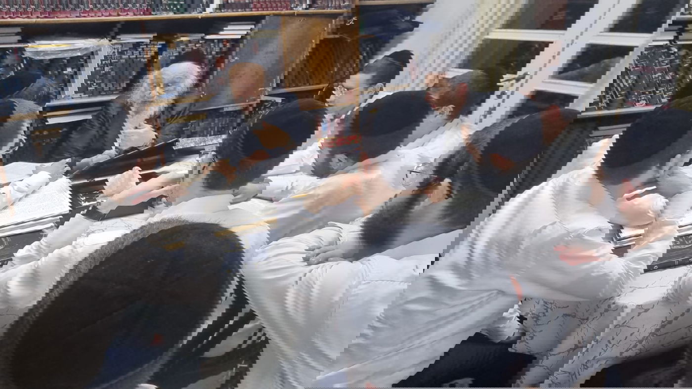 כִּי הַתּוֹרָה כּוֹלֶלֶת כָּל הַטּוֹבוֹת שֶׁבָּעוֹלָם; ראש הישיבה הגרב"ד פוברסקי במסירת שיעור