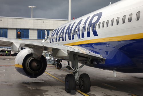 מטוס חברת ריינאיר