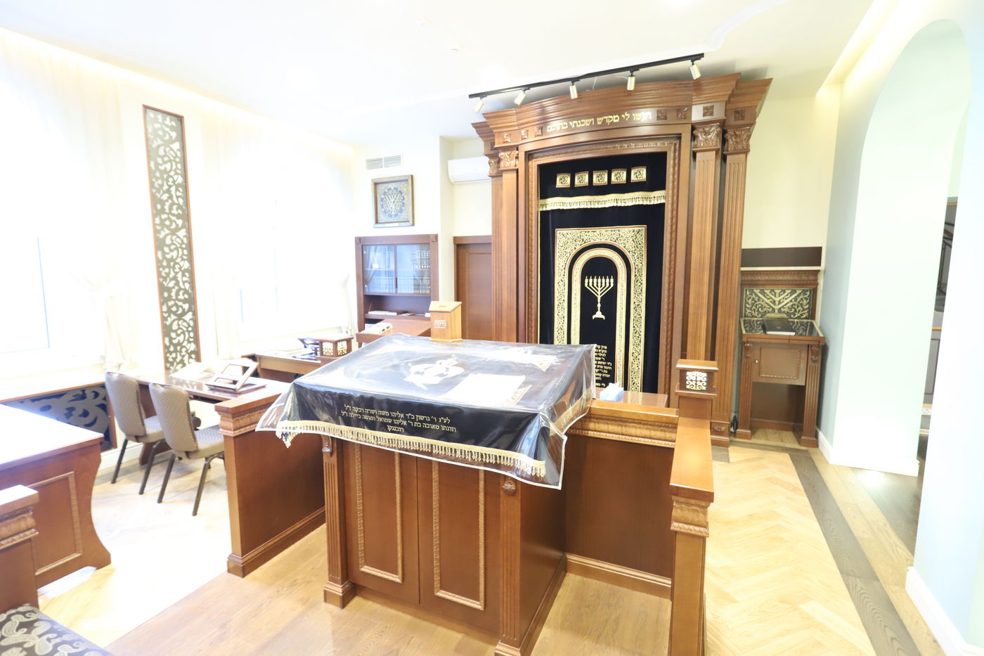 מוזיאון השואה, הרחובות וההוואי | הצלם מפריז תיעד את ריגה