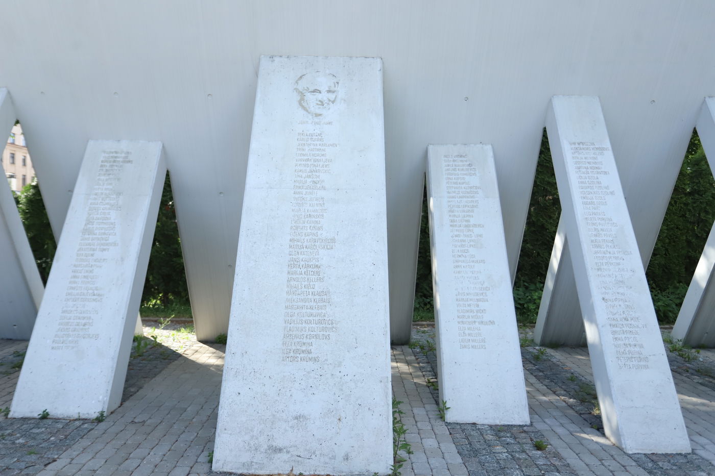 מוזיאון השואה, הרחובות וההוואי | הצלם מפריז תיעד את ריגה