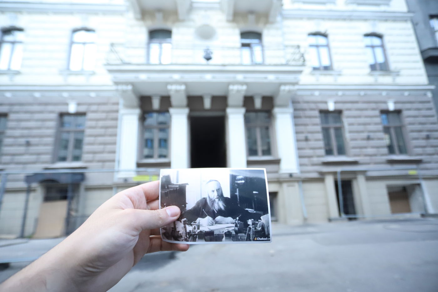 מוזיאון השואה, הרחובות וההוואי | הצלם מפריז תיעד את ריגה