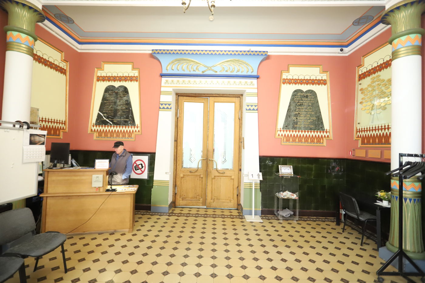 מוזיאון השואה, הרחובות וההוואי | הצלם מפריז תיעד את ריגה