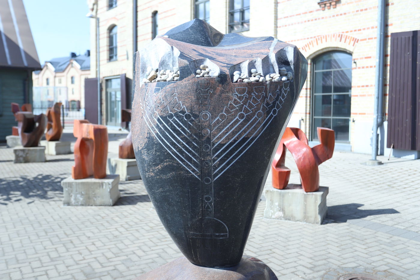 מוזיאון השואה, הרחובות וההוואי | הצלם מפריז תיעד את ריגה