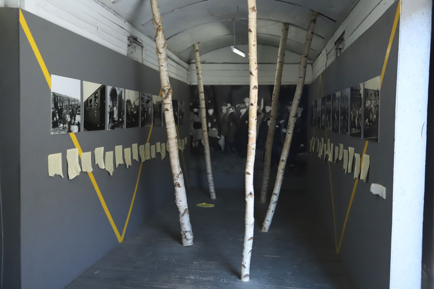 מוזיאון השואה, הרחובות וההוואי | הצלם מפריז תיעד את ריגה