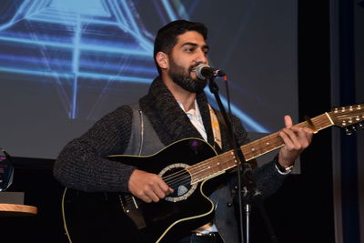 חג'בי בסינגל חדש: "חייל של מילים"