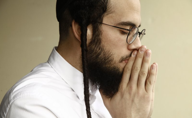 אסף הרוש בסינגל חדש: "למה לי ליפול"