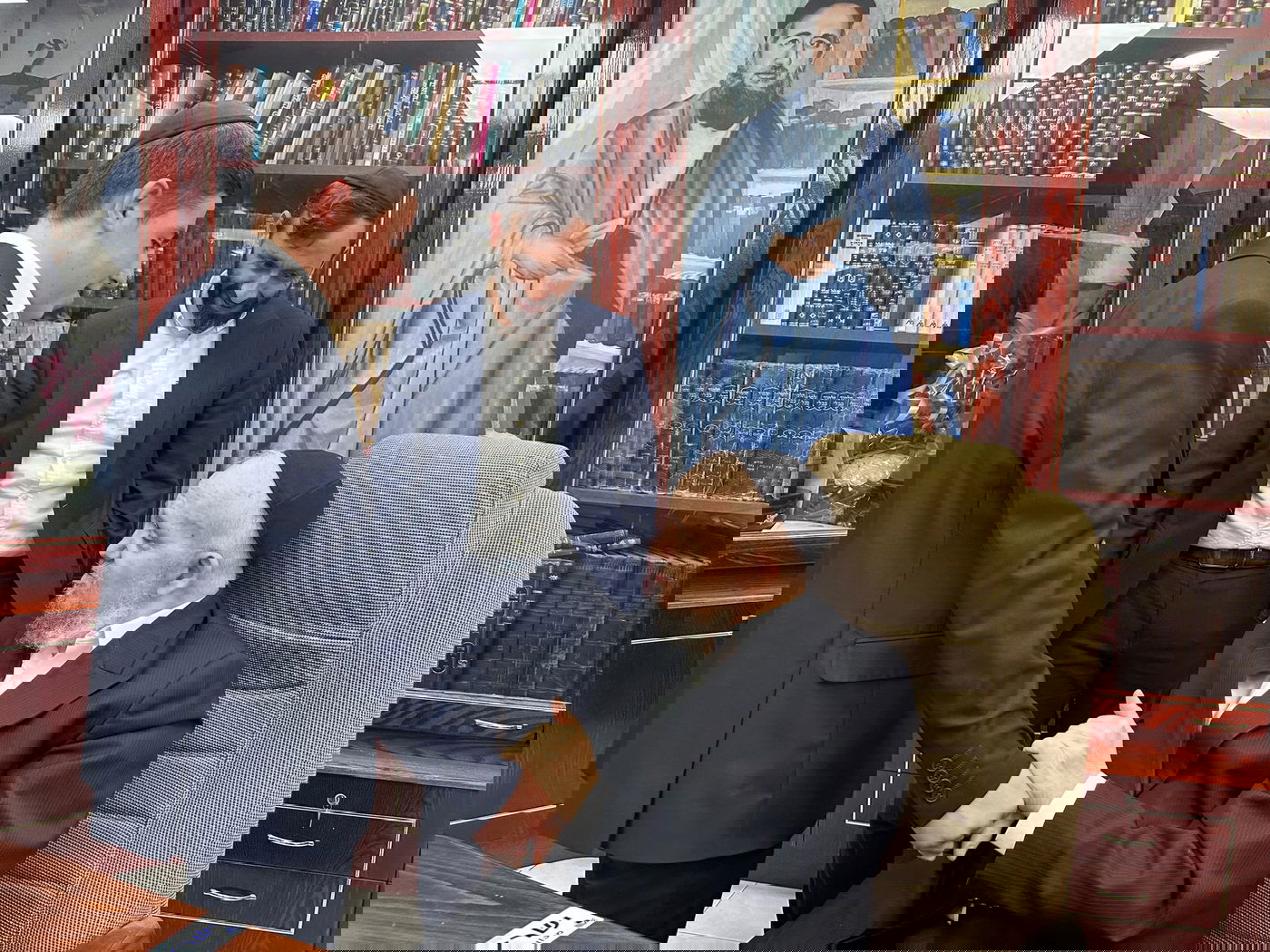 לקראת בר המצווה: ינקי דרעי ובנו במעונם של גדולי ישראל