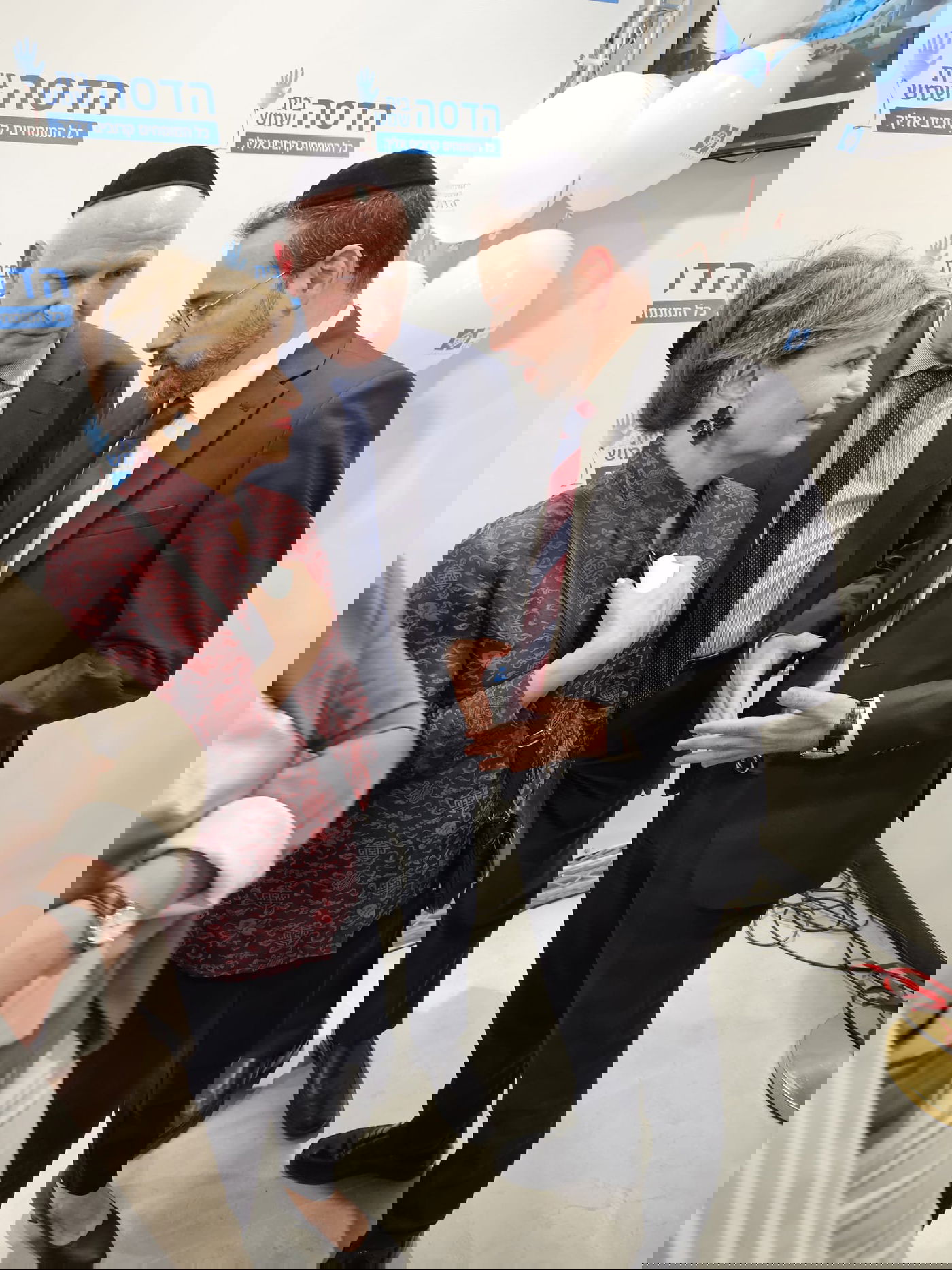 זופניק בכיכר • כל התמונות, הנייעס והחשיפות של השבוע