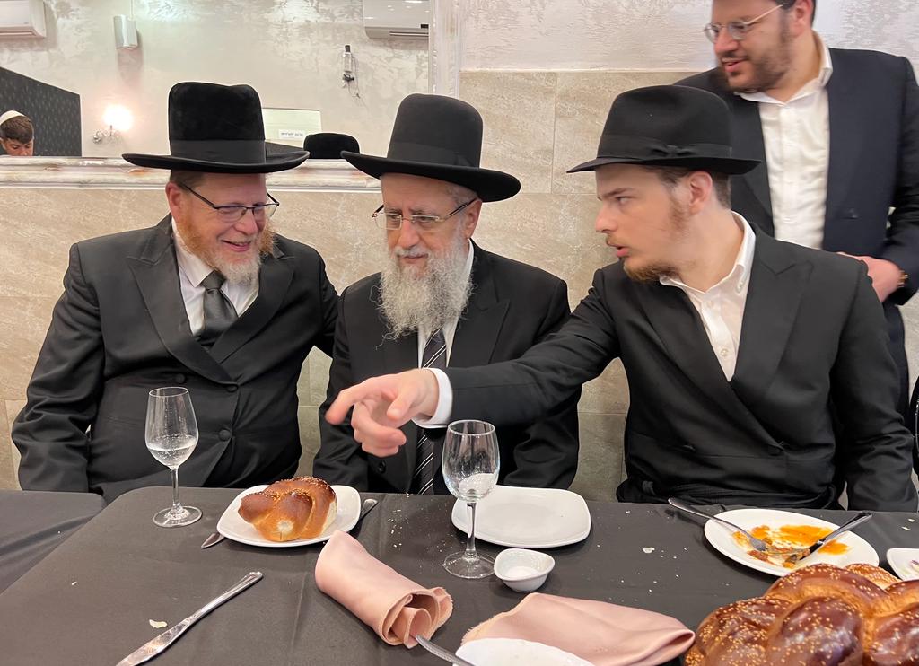 רבנים ואישי ציבור חגגו בשמחת שבע ברכות לבן המשפיע