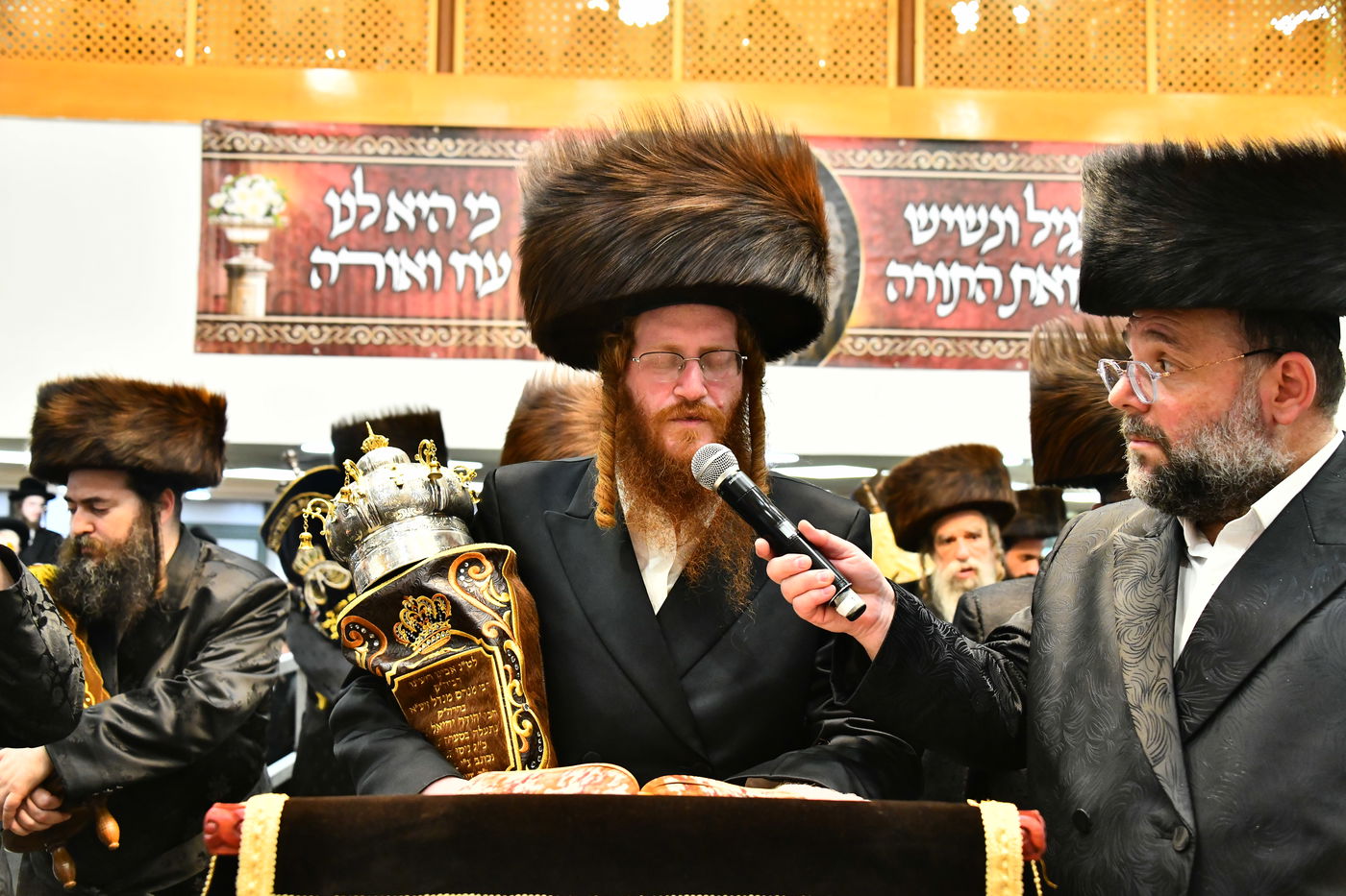 הכנסת ספר תורה בקאליב