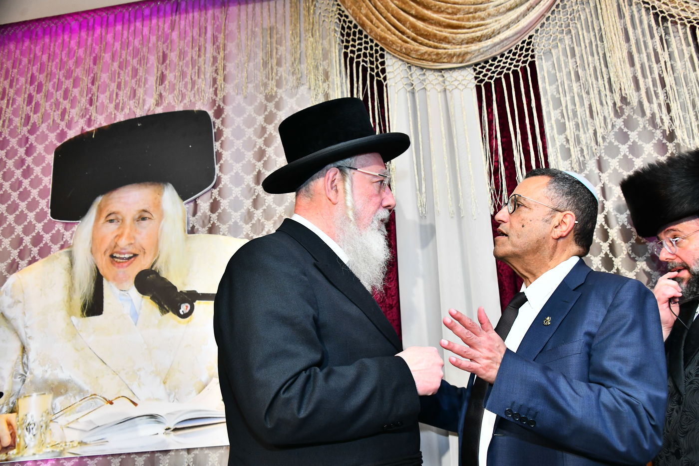 הכנסת ספר תורה בקאליב