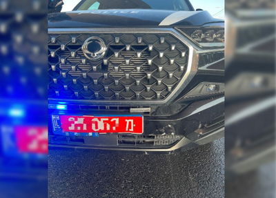 גנב רכב, התנגש חזיתית בניידת - ונתפס לאחר מרדף משטרתי