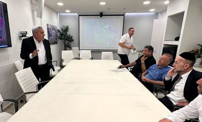 הפגישה אתמול אצל מקלב