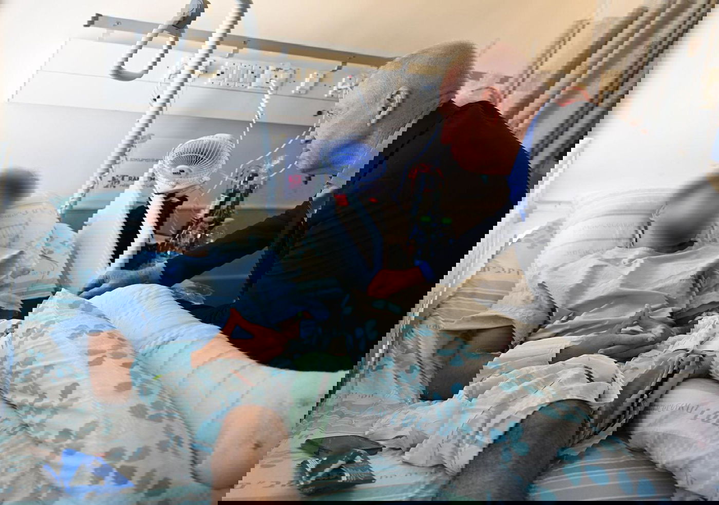 גלנט בביקור אצל פצועי ג'נין: "נגיע לכל מקום, כל האפשרויות על השולחן"