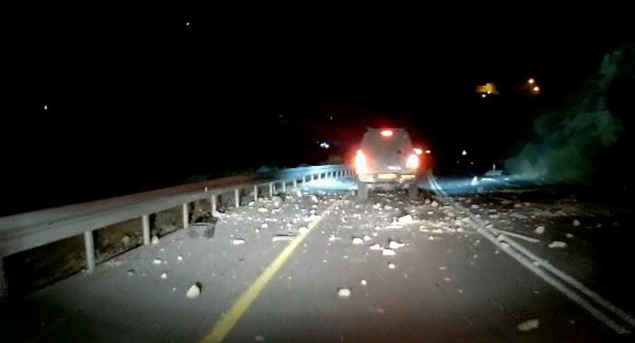 פורעים ערבים חסמו כביש ראשי; "מחדל חמור שחייב להיחקר"