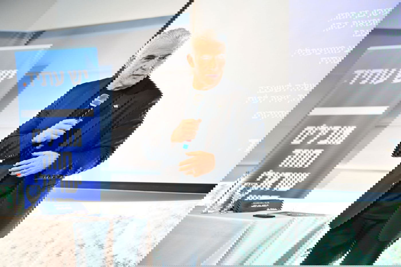 לפיד: "הדרך לשלטון המרכזי עוברת דרך השלטון המקומי״