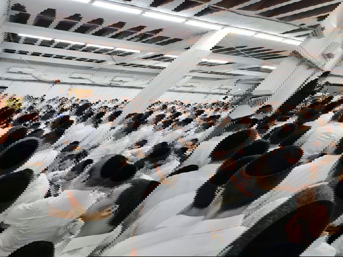 "כך צורת הישיבה". הגר"ד לוי במסירת שיעור כללי