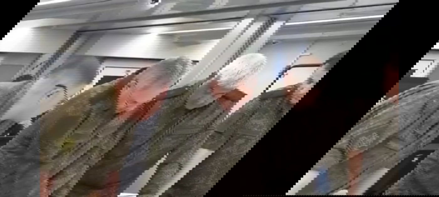 הופעה ראשונה בציבור: כך נראה שר ההגנה הרוסי לאחר ניסיון ההפיכה