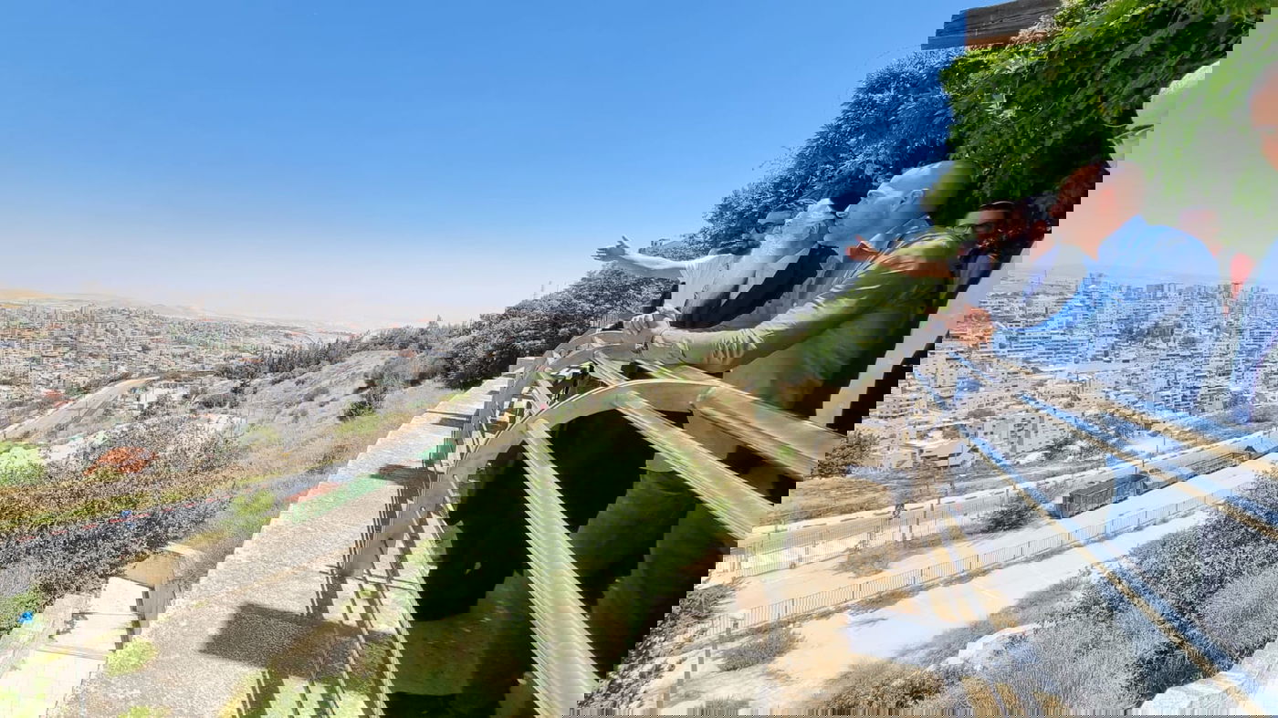 השר מאיר פרוש במזרח ירושלים