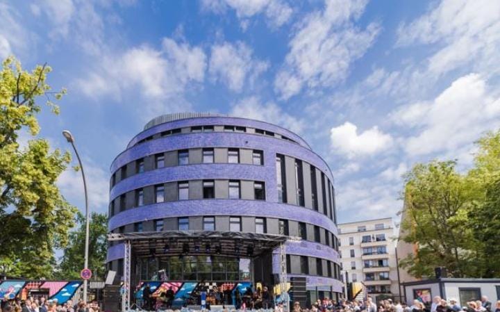 המבנה החדש בברלין, השבוע