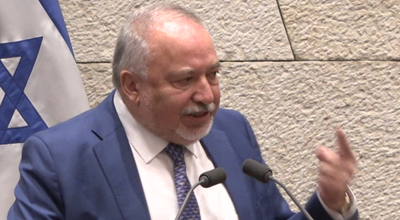 הטענה החדשה של ליברמן: "כל גדולי ישראל היו לוחמים!"