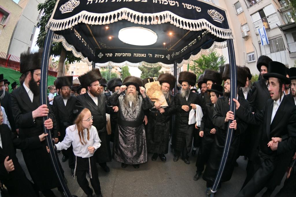 הכנסת ספר תורה לבית המדרש זידיטשוב-ווערצקי