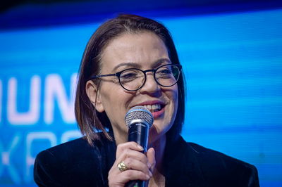 לא נרתעת. שרת ההסברה