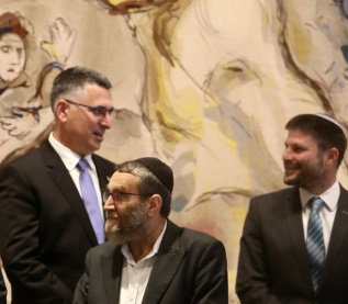 "פוזיציה. אפס אידאולוגיה"; "פייק וסיפורי גרנדמייזר": עימות סוער בין סמוטריץ' לסער