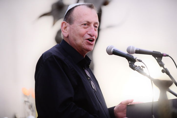 מוביל. רון חולדאי