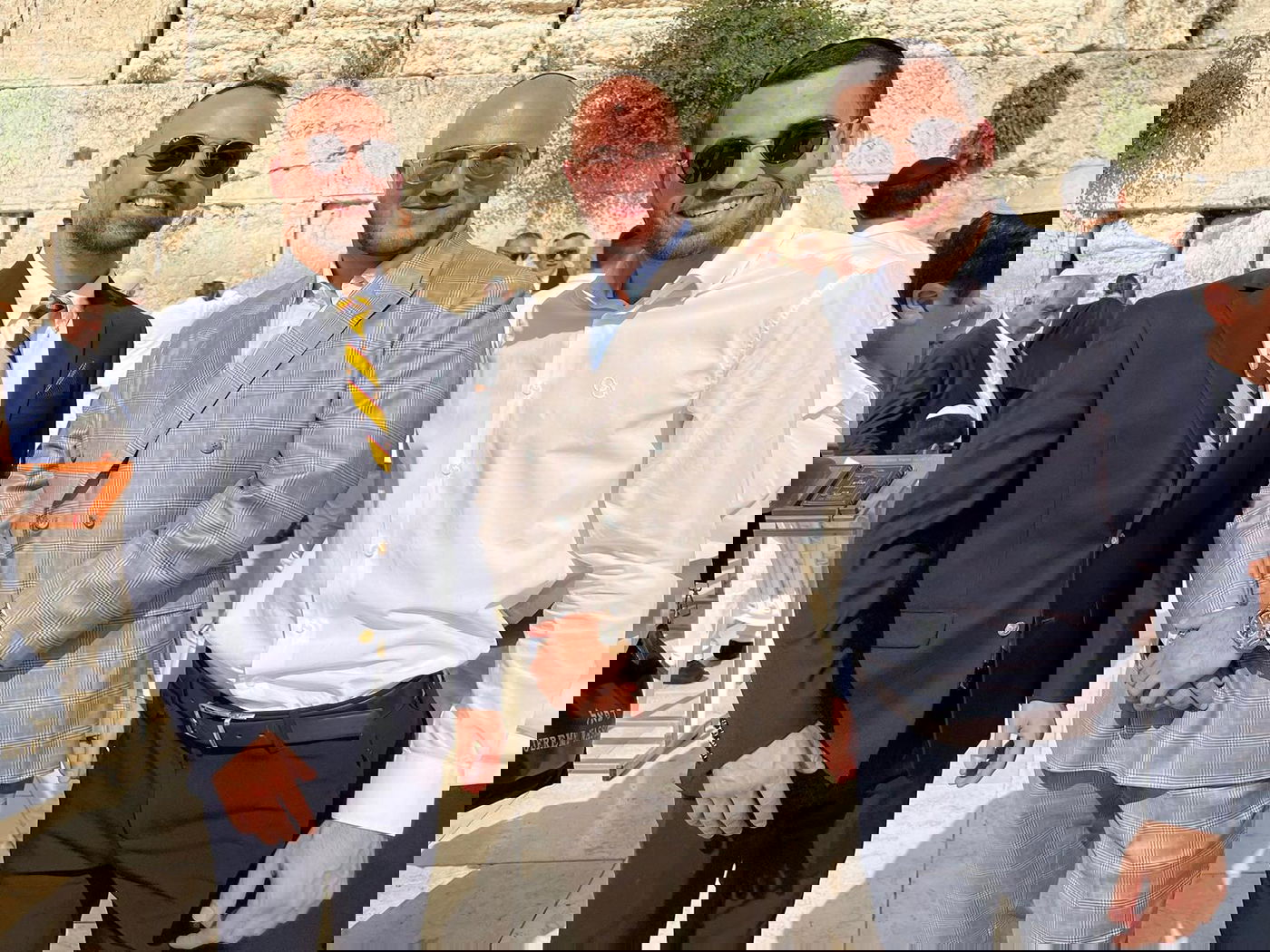 עשרות נערים מקהילת 'אנוסי משהד' חגגו בר מצווה בכותל