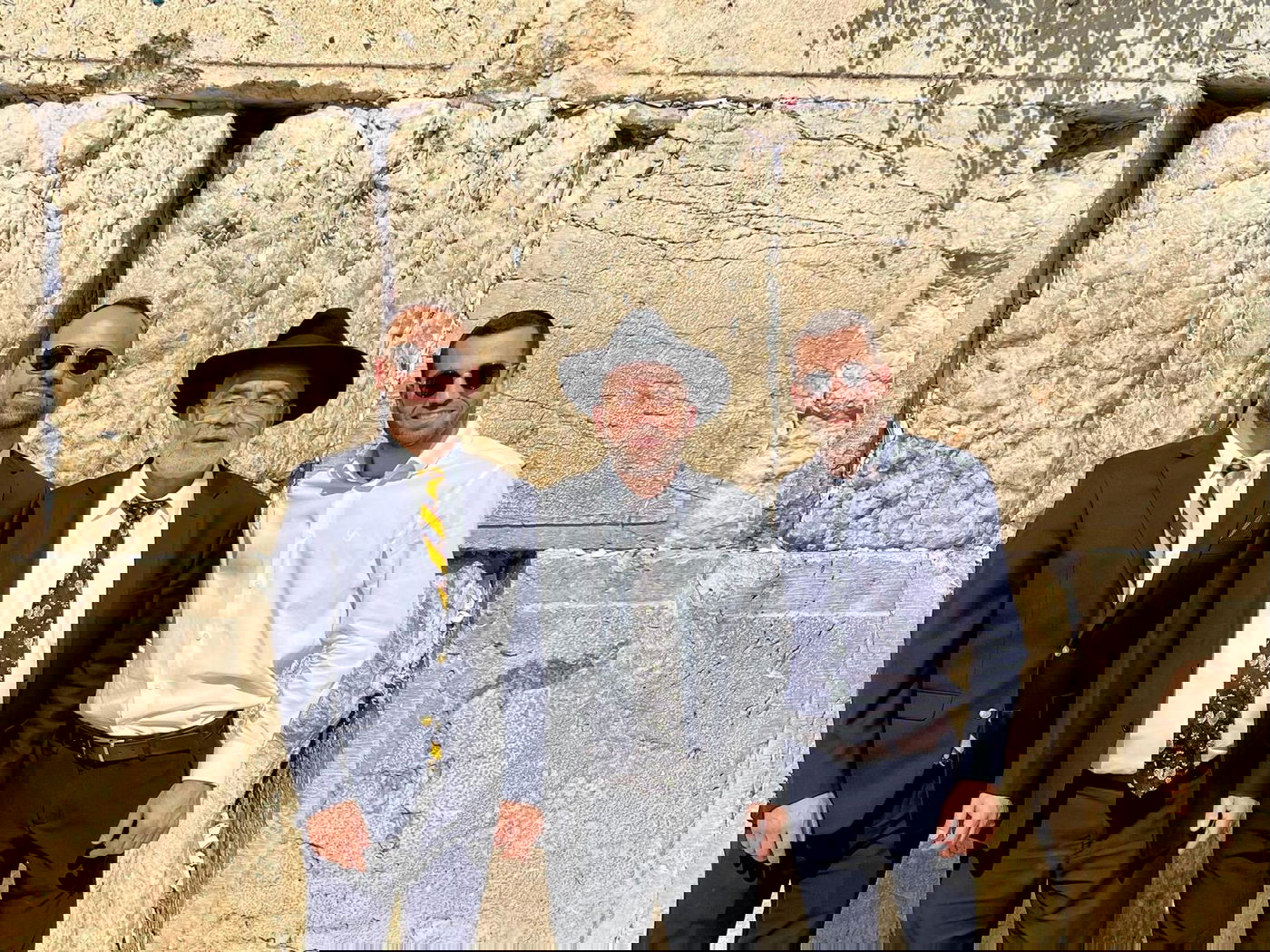 עשרות נערים מקהילת 'אנוסי משהד' חגגו בר מצווה בכותל