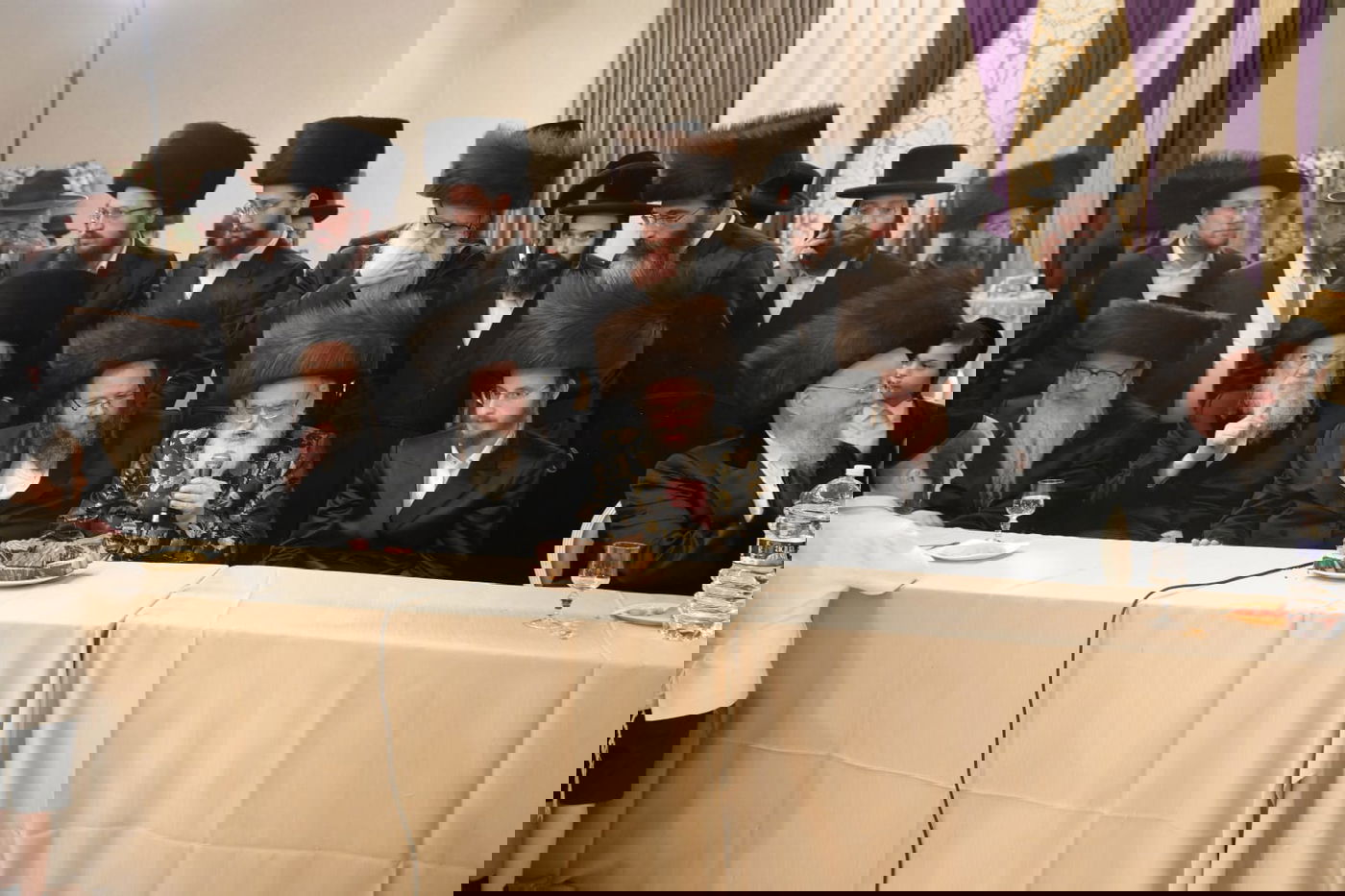 שמחת נישואי בת הגה"צ מדראהביטש זצ"ל עם בן הרב שמואל יאקאב