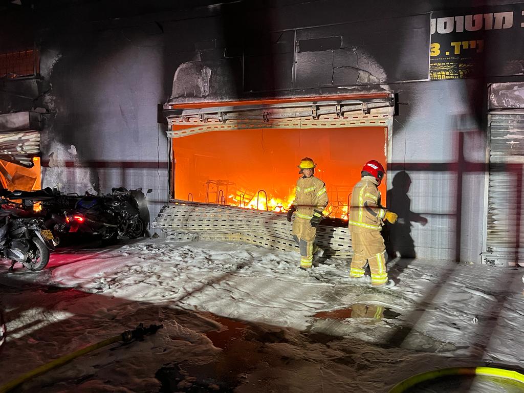בן 54 נפצע קשה בשריפה במתחם טרקטורונים ואופנועים