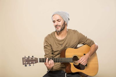 יוסף נטיב בגרסה ווקאלית לשיר מתוך פרויקט 'מעומקא דליבא': "רבות מחשבות"