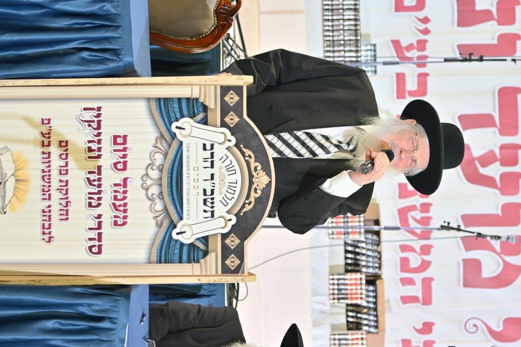 150 תלמידי החיידר נבחנו בעל פה על מועד ונזיקין | תיעוד