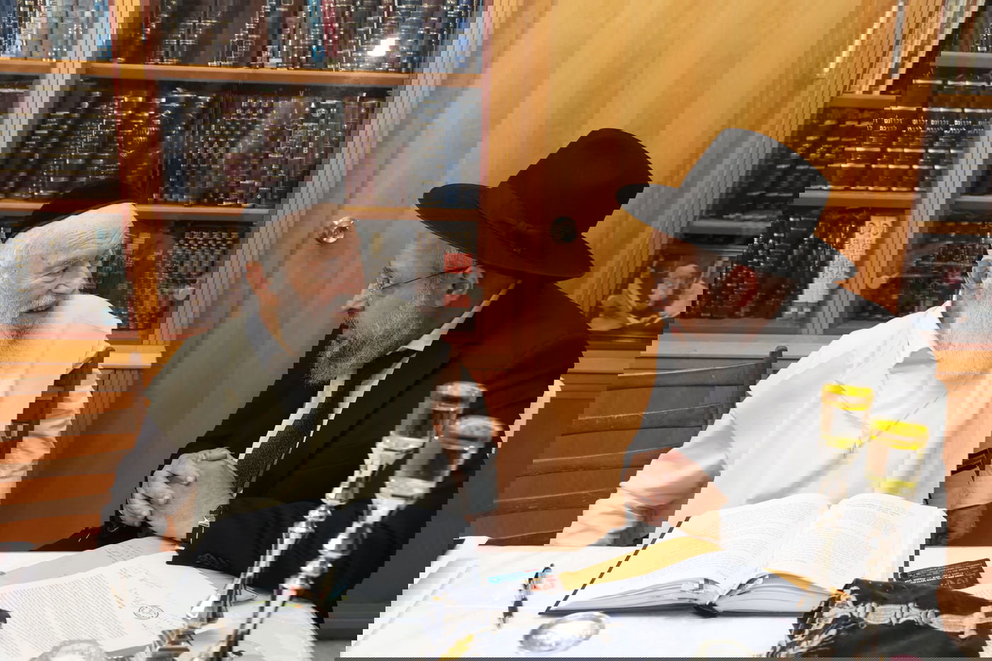 תופעה מחרידה פושה בארה"ב: "מטפלים משכנעים זוגות - לנתק קשר עם ההורים"