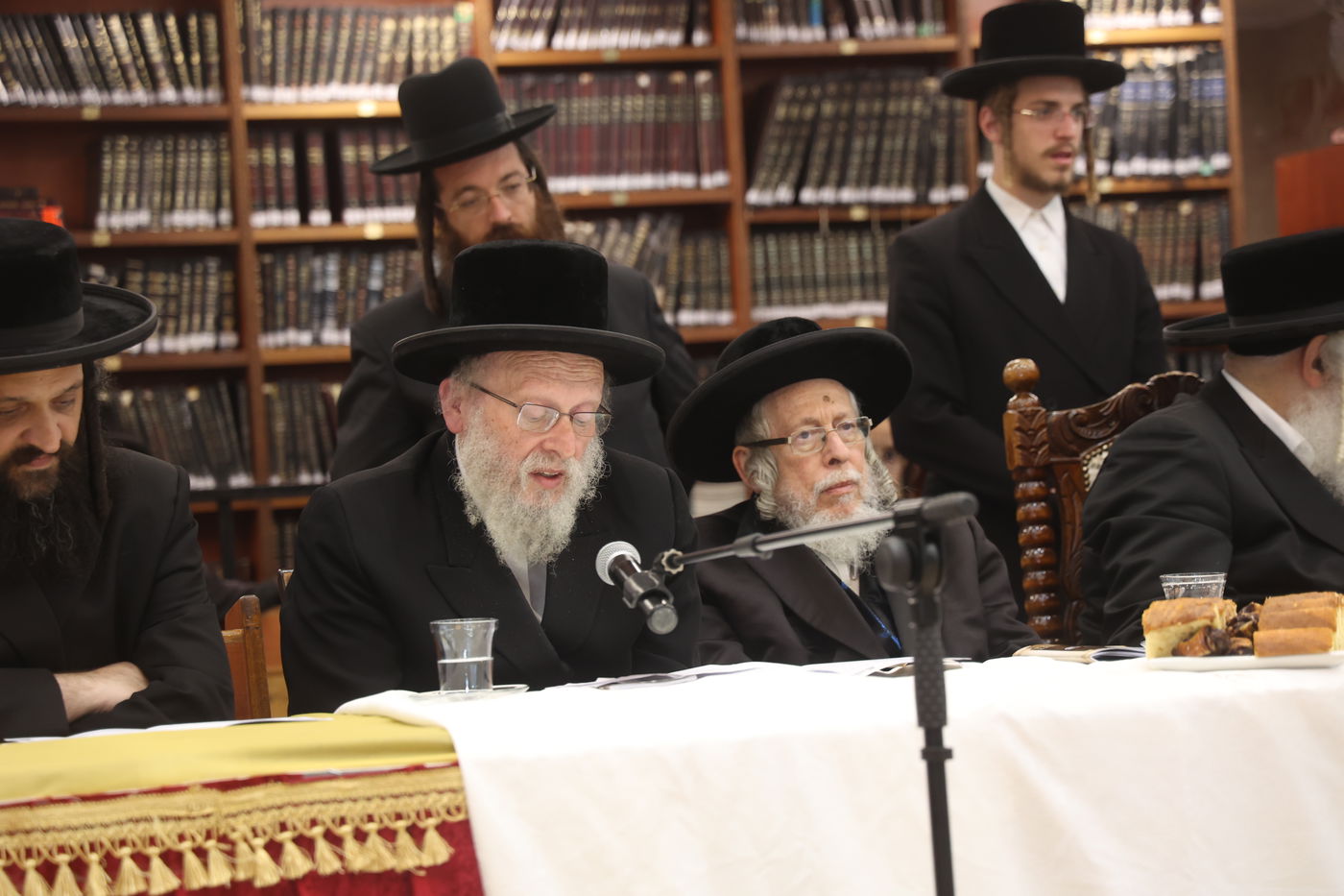 'חומש סעודה' בת"ת דושינסקיא בירושלים | תיעוד