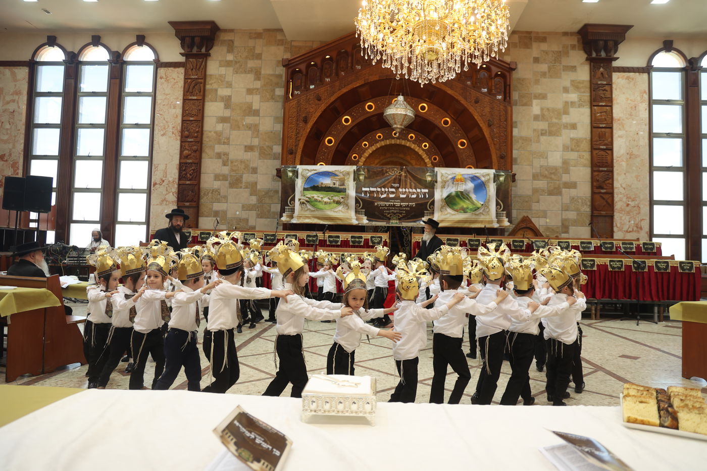 'חומש סעודה' בת"ת דושינסקיא בירושלים | תיעוד