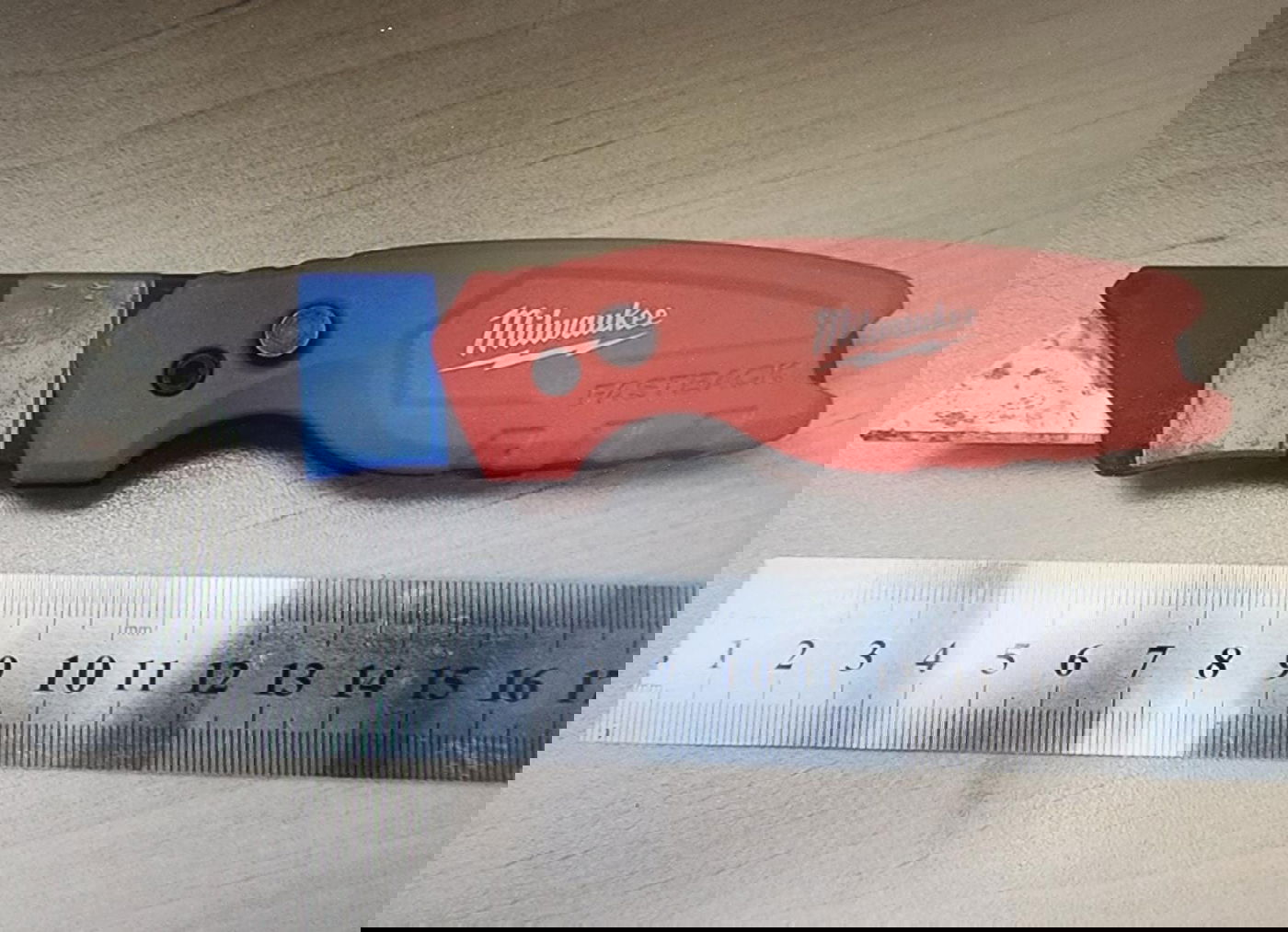 הסכין שנתפסה ע״י השוטרים