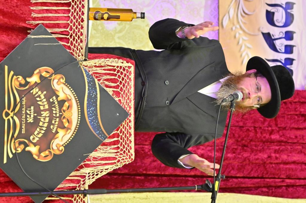 חלוקת תעודות ופרסים לתלמידי ישיבת מכנובקא בעלזא באלעד | תיעוד