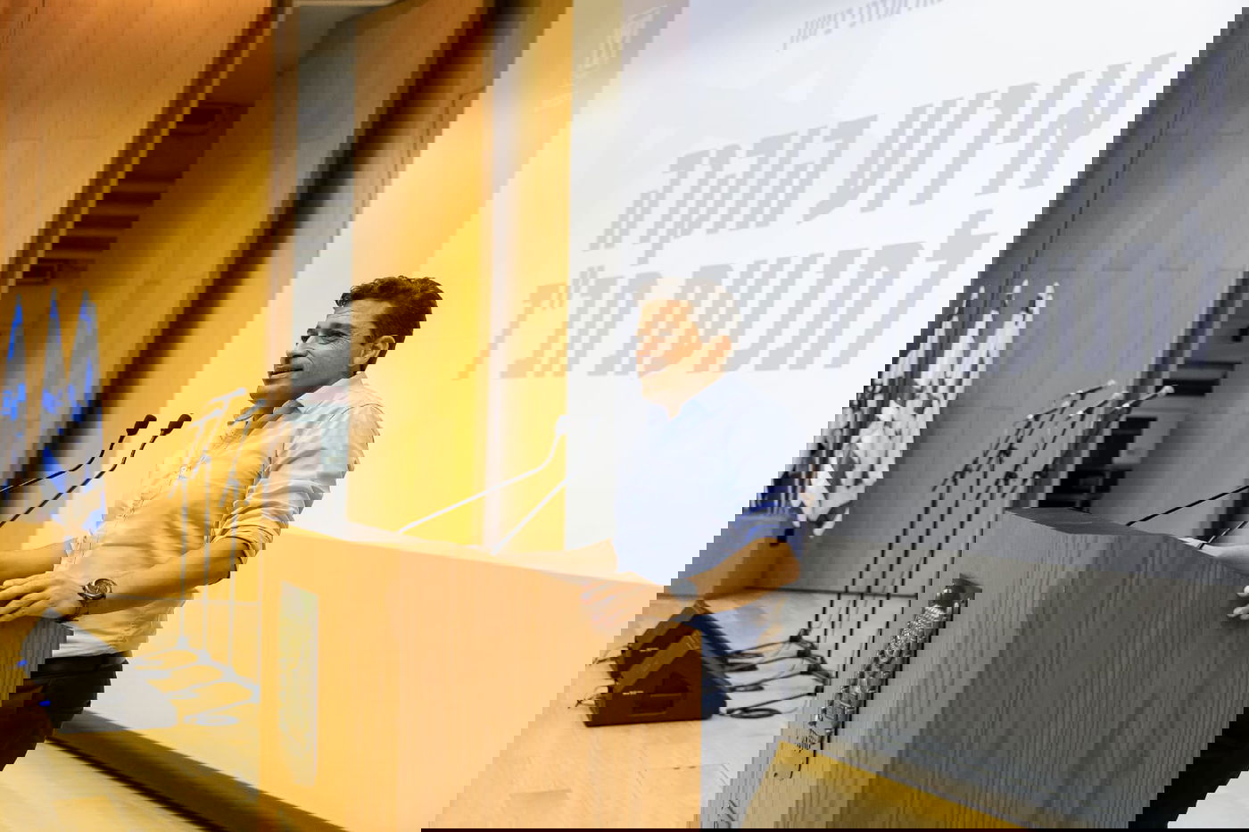 בצל הסערה: הקואליציה והאופוזיציה שילבו כוחות