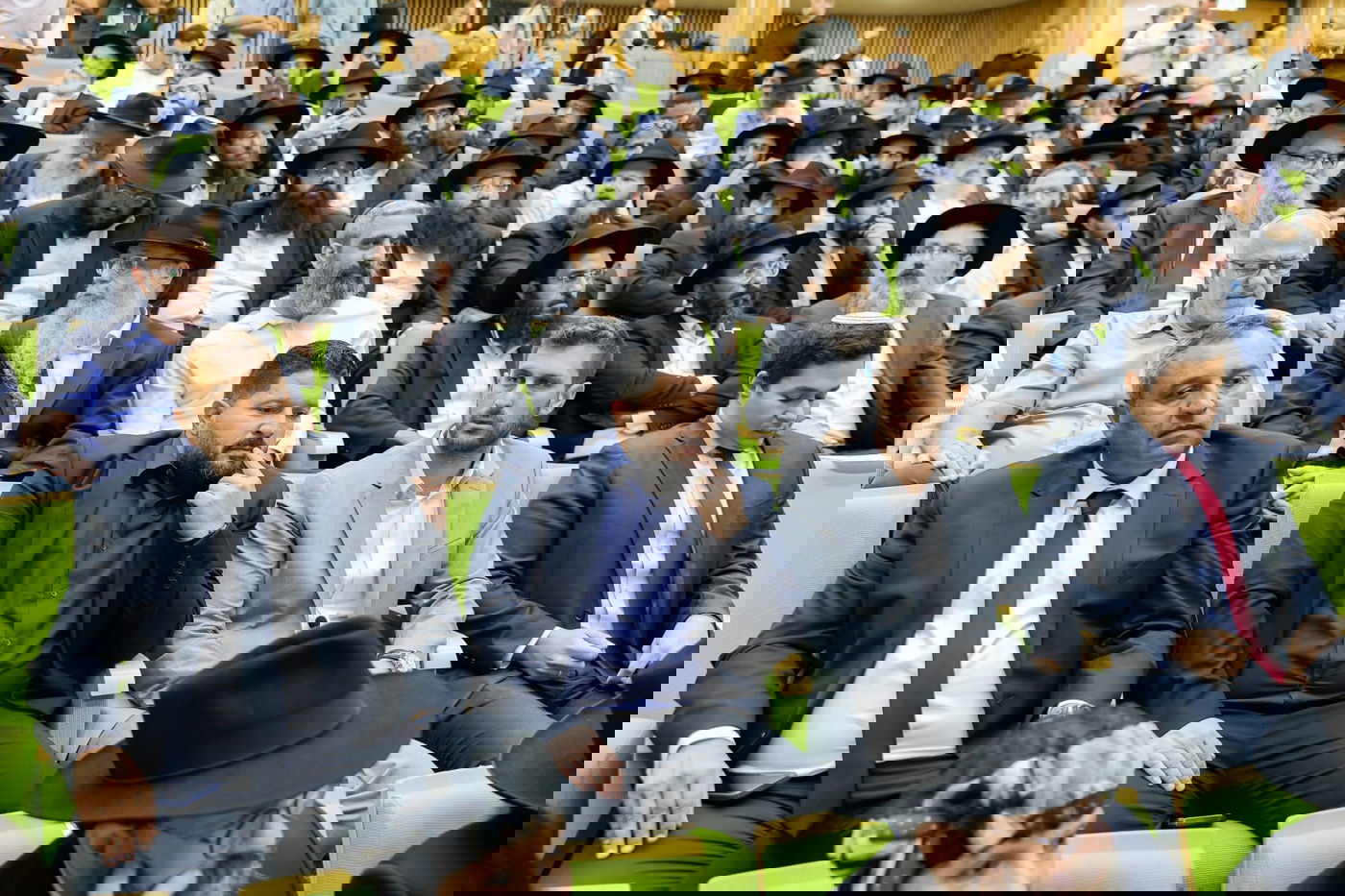 בצל הסערה: הקואליציה והאופוזיציה שילבו כוחות