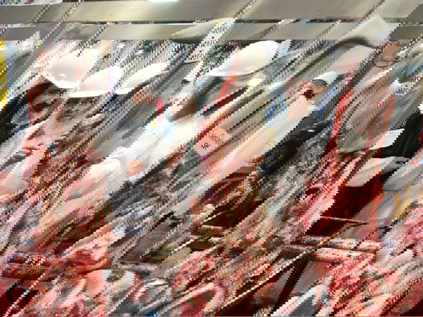 האדמו"ר מסאטמר ביקר במשחטה בפאסטוויל איווה | תיעוד