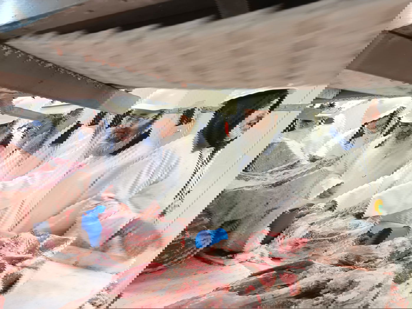 האדמו"ר מסאטמר ביקר במשחטה בפאסטוויל איווה | תיעוד