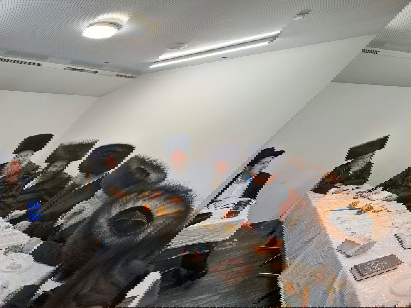 האדמו"ר מפיטסבורג נופש בדאבס בשוויץ | תיעוד